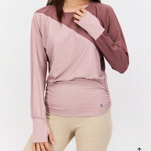 TAHARI SPORT Two-Tone Long Sleeve Top NWT